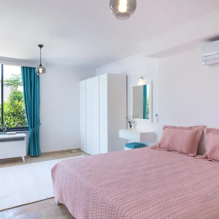 Sea View 5-bedroom In With Private Pool & Garden * Kalkan