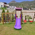 Sea View 5-bedroom In With Private Pool & Garden 빌라 *